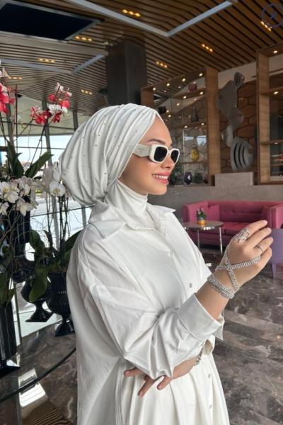 Brilliant taşlı bone ekru