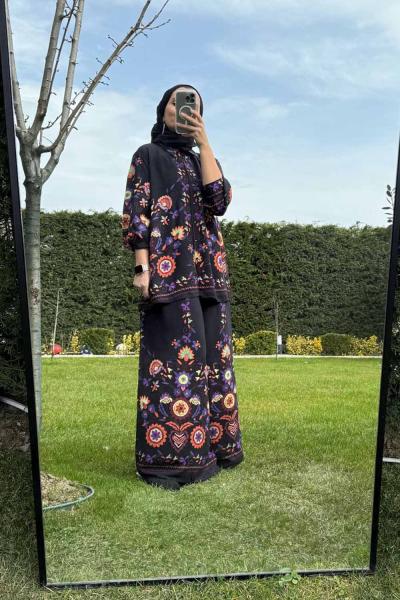 Pamuk Çiçek Desenli Takım Siyah