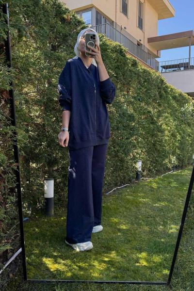 Taş Detaylı İki İplik Takım Lacivert